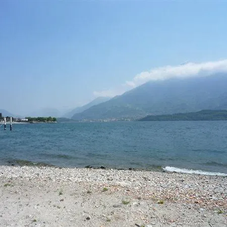 Sleeps 6 Pool Air Con * Domaso
